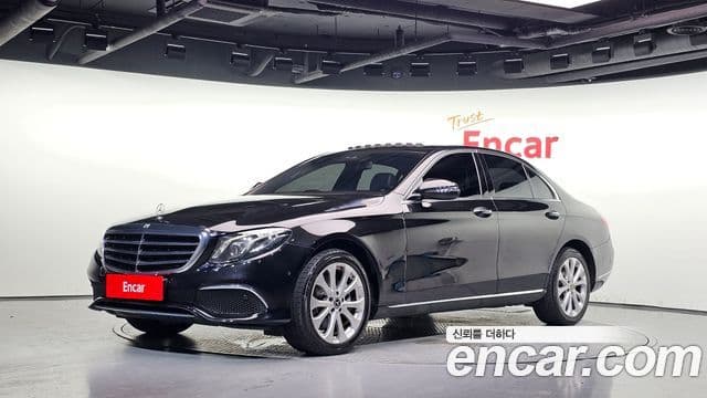 Mercedes-Benz E-Class W213 1
