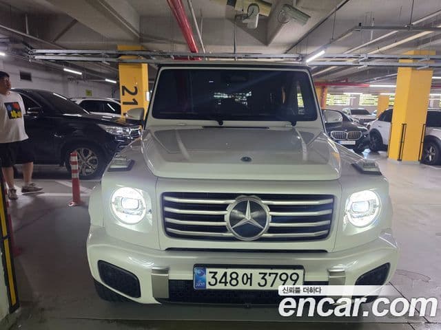 Mercedes-Benz G-Class W465