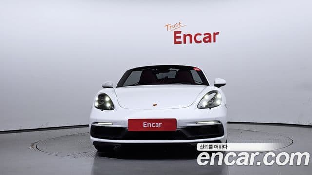 Porsche 718 Boxster 2