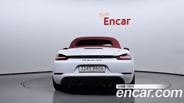 Porsche 718 Boxster 3