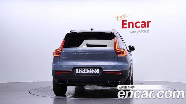 Volvo XC40 4