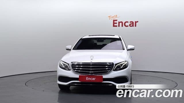 Mercedes-Benz E-Class W213 2