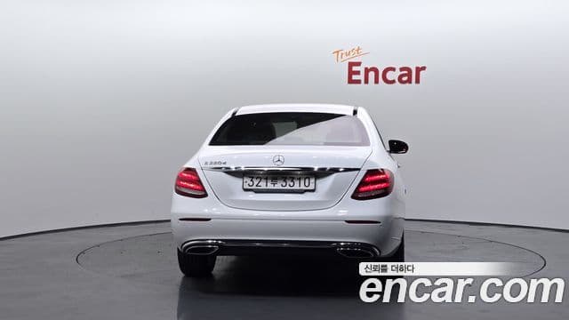 Mercedes-Benz E-Class W213 3