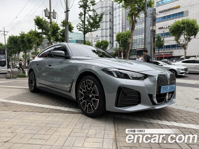 BMW i4 2