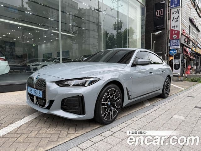 BMW i4 3