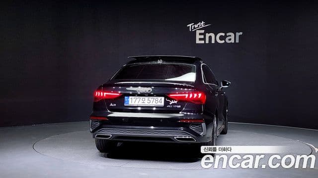 Audi A3 (8Y) 3