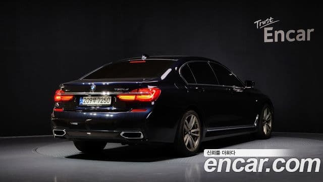 BMW 7 Series (G11) 2