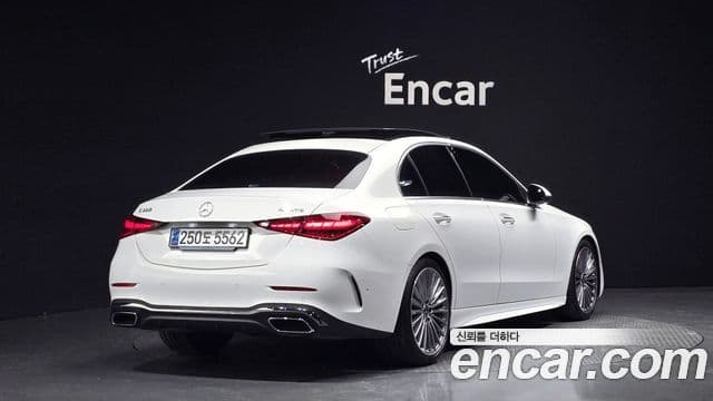 Mercedes-Benz C-Class W206 2