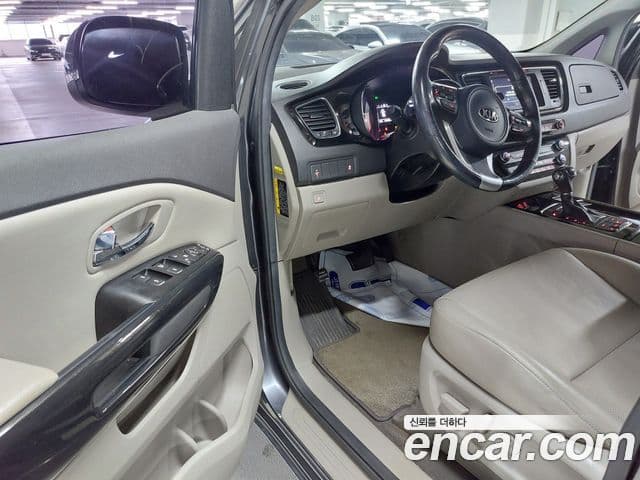 Kia All New Carnival 4