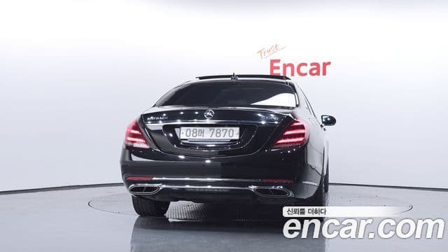 Mercedes-Benz S-Class W222 3