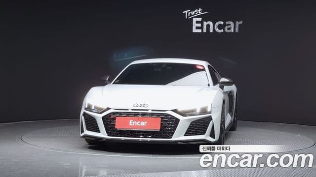 Audi R8 (4S) 2