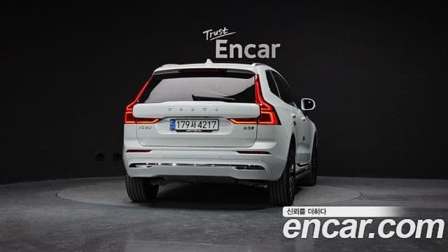 Volvo XC60 2nd Gen 4
