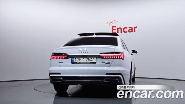 Audi A6 (C8) 3
