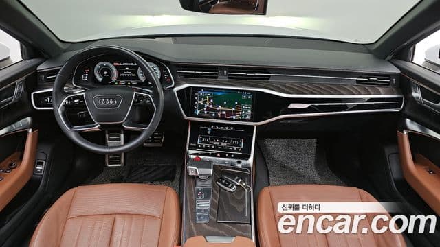 Audi A6 (C8) 4