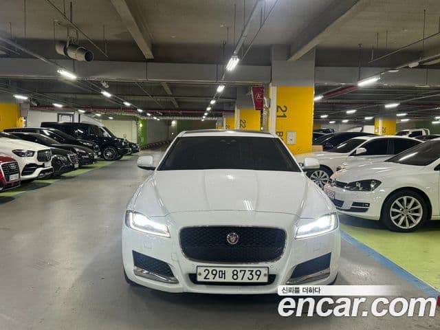 Jaguar XF (X260) — 1
