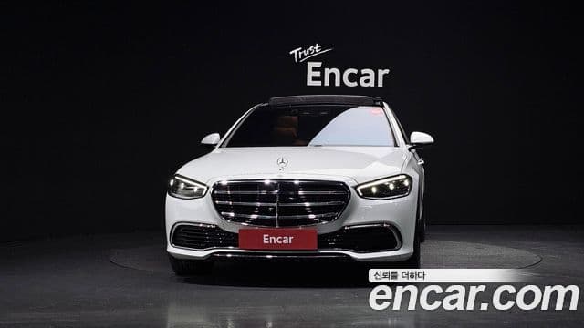 Mercedes-Benz S-Class W223 3
