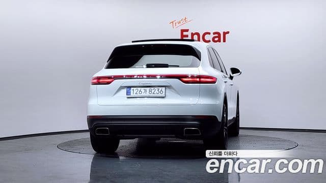 Porsche Cayenne (PO536) 3