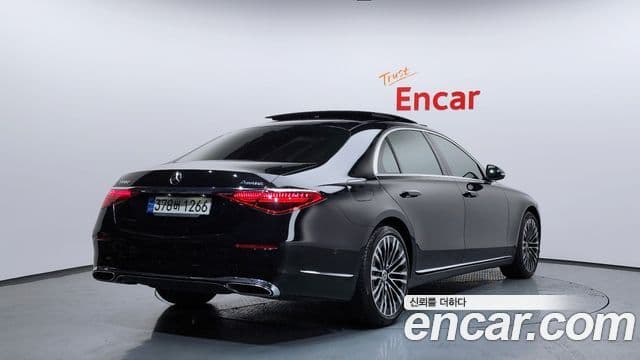 Mercedes-Benz S-Class W223 2