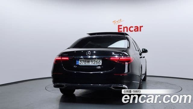 Mercedes-Benz S-Class W223 4