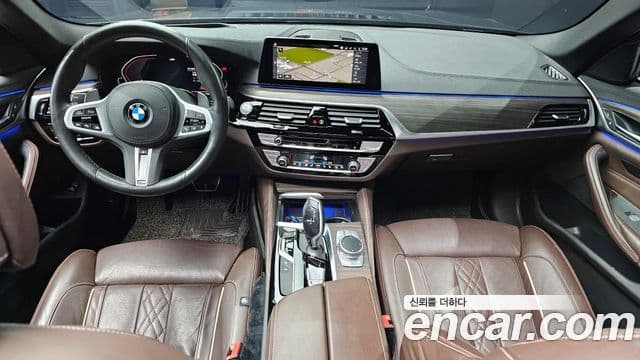 BMW 5 Series (G30) 4