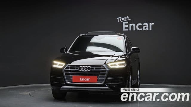 Audi Q5 (FY) 3
