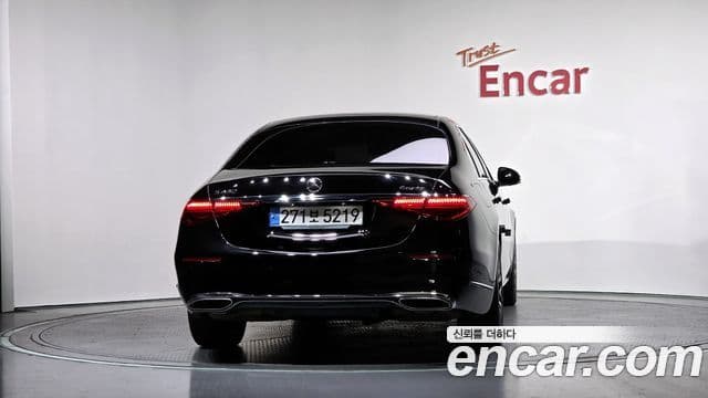 Mercedes-Benz S-Class W223 3