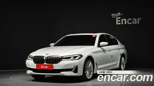 BMW 5 Series (G30)