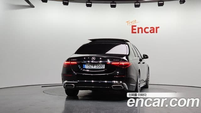 Mercedes-Benz S-Class W223 4
