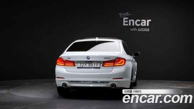 BMW 5 Series (G30) 3