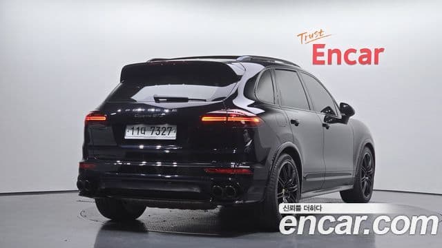Porsche New Cayenne 2