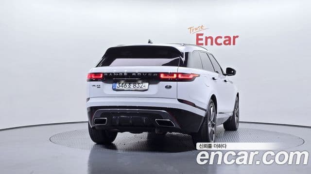 Land Rover Range Rover Velar 4
