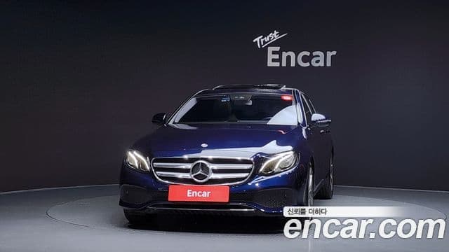 Mercedes-Benz E-Class W213 3