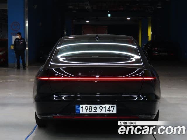 Hyundai Grandeur (GN7) 3