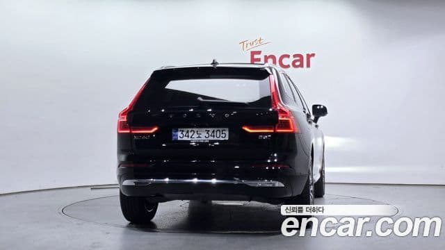 Volvo XC60 2nd Gen 4