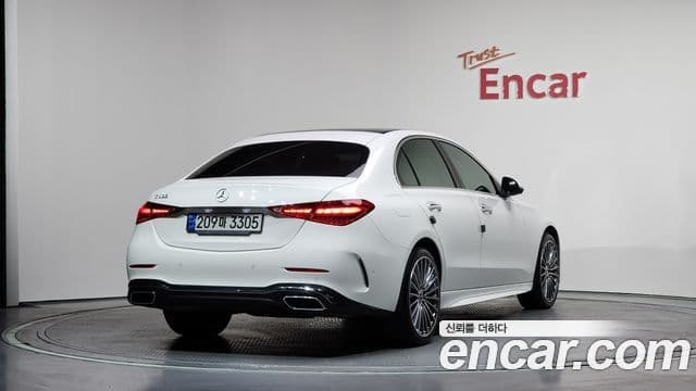 Mercedes-Benz C-Class W206 2