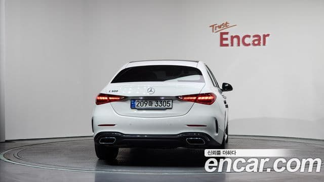 Mercedes-Benz C-Class W206 4