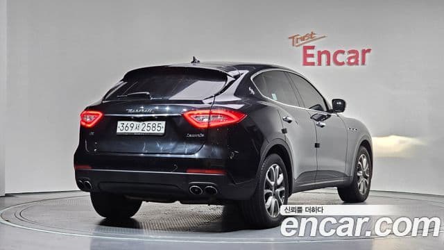 Maserati Levante 2