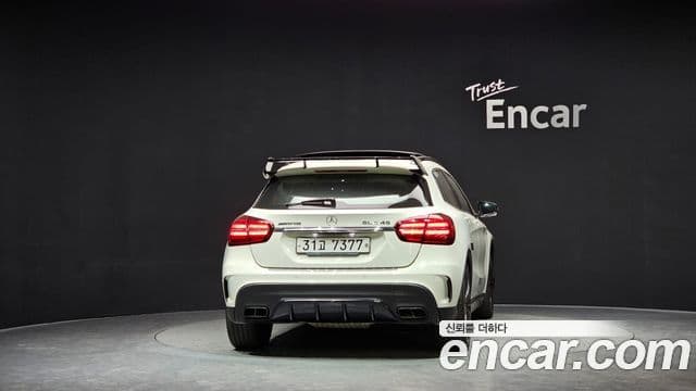 Mercedes-Benz GLA-Class X156 3