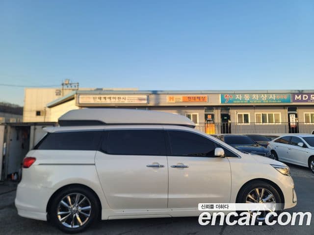 Kia The New Carnival 4