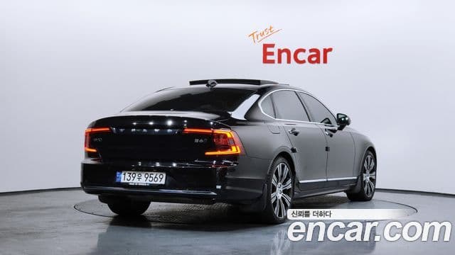 Volvo S90 2