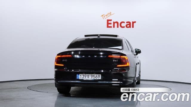 Volvo S90 4