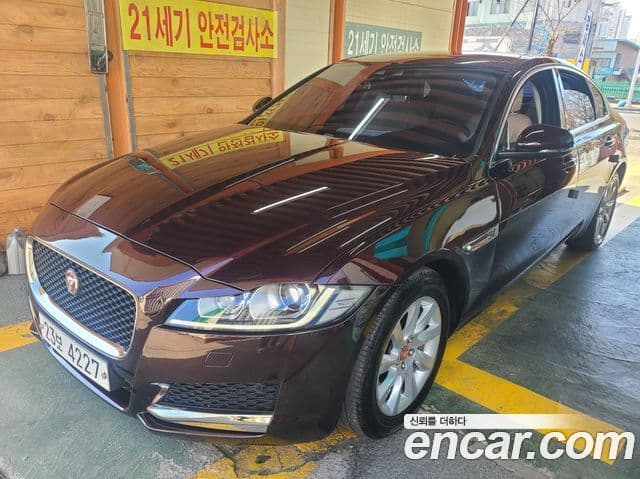 Jaguar XF (X260) 2