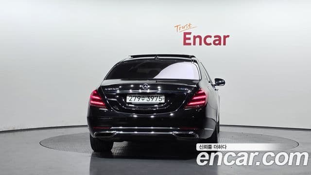 Mercedes-Benz S-Class W222 3