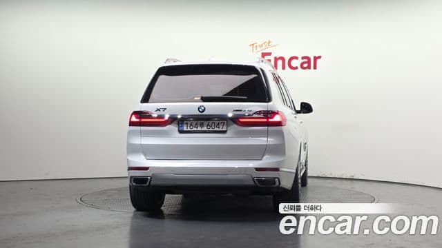 BMW X7 (G07) 3