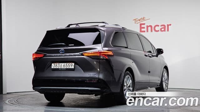 Toyota Sienna 4th Gen 2