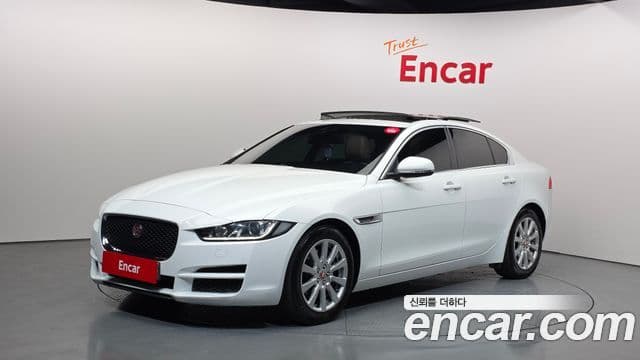 Jaguar XE — 1