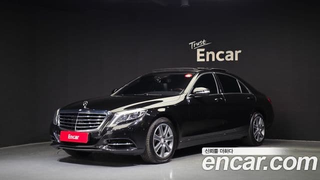 Mercedes-Benz S-Class W222