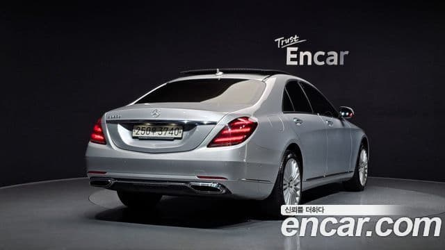 Mercedes-Benz S-Class W222 2