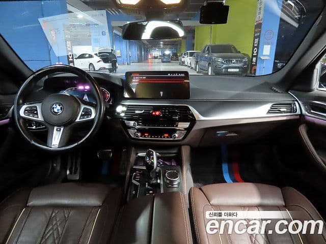 BMW 5 Series (G30) 4