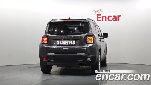 Jeep Renegade 4